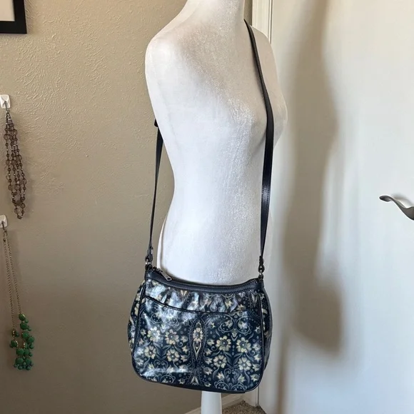 Patricia Nash Braydon Hobo Folklore Blue NWOT - Picture 4 of 7